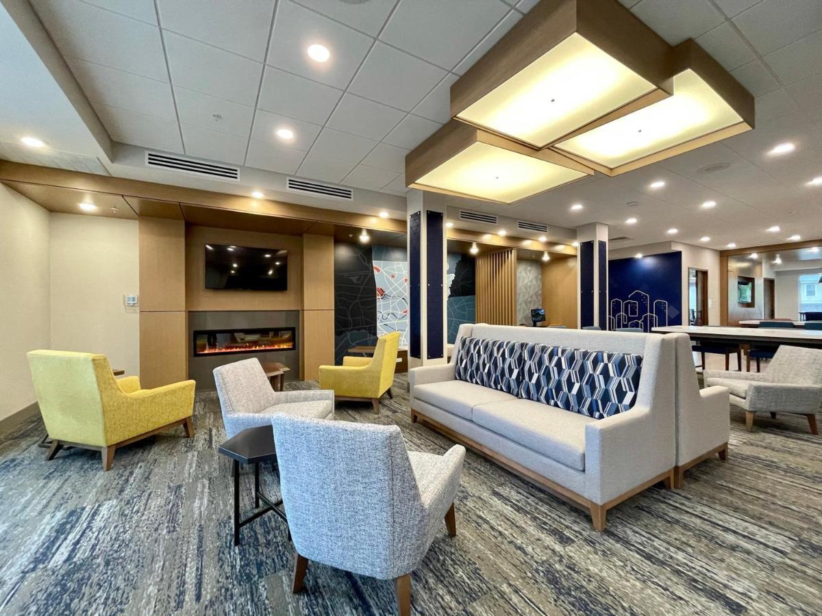 Holiday Inn Express & Suites - Ft. Smith - Airport By Ihg Fort Smith Exteriör bild
