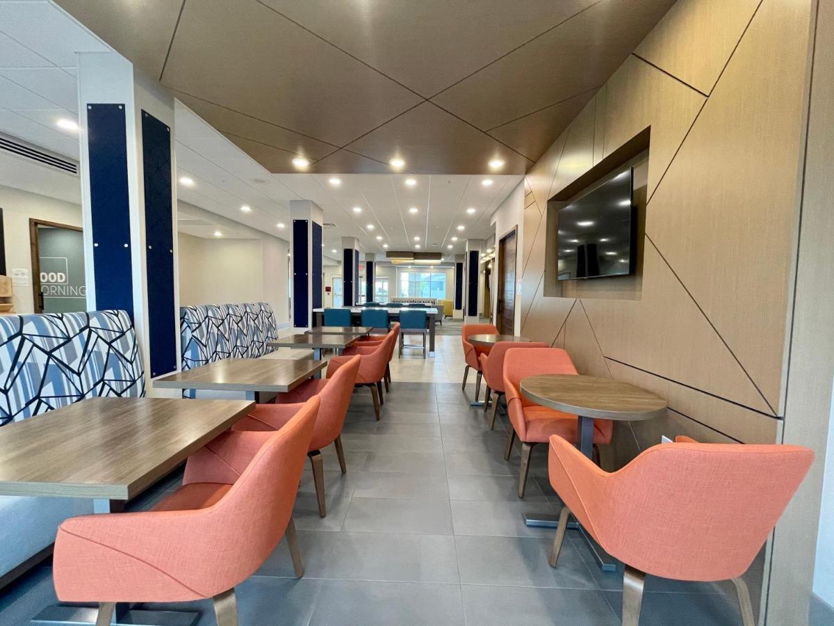 Holiday Inn Express & Suites - Ft. Smith - Airport By Ihg Fort Smith Exteriör bild