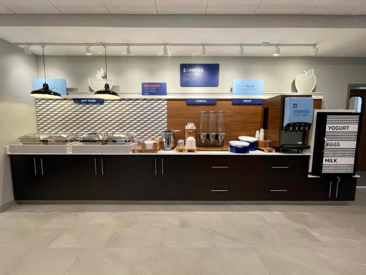 Holiday Inn Express & Suites - Ft. Smith - Airport By Ihg Fort Smith Exteriör bild