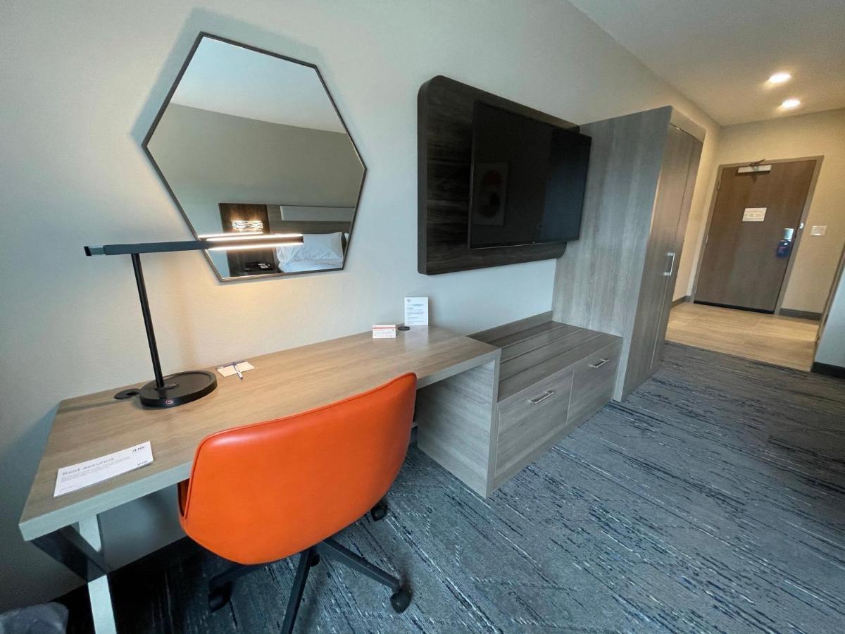 Holiday Inn Express & Suites - Ft. Smith - Airport By Ihg Fort Smith Exteriör bild